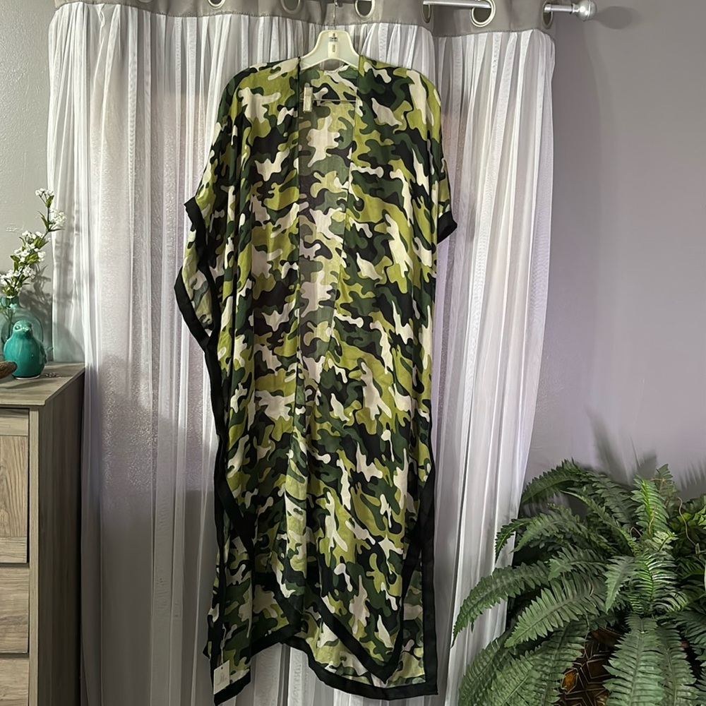 NWT Camouflage long kimono!